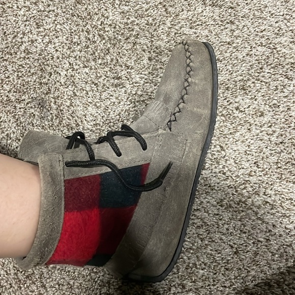 Laurentian Cheif Canada lace up red plaid moccasins - Picture 6 of 6